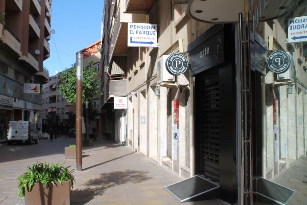 Pension El Parque كاليبي المظهر الخارجي الصورة